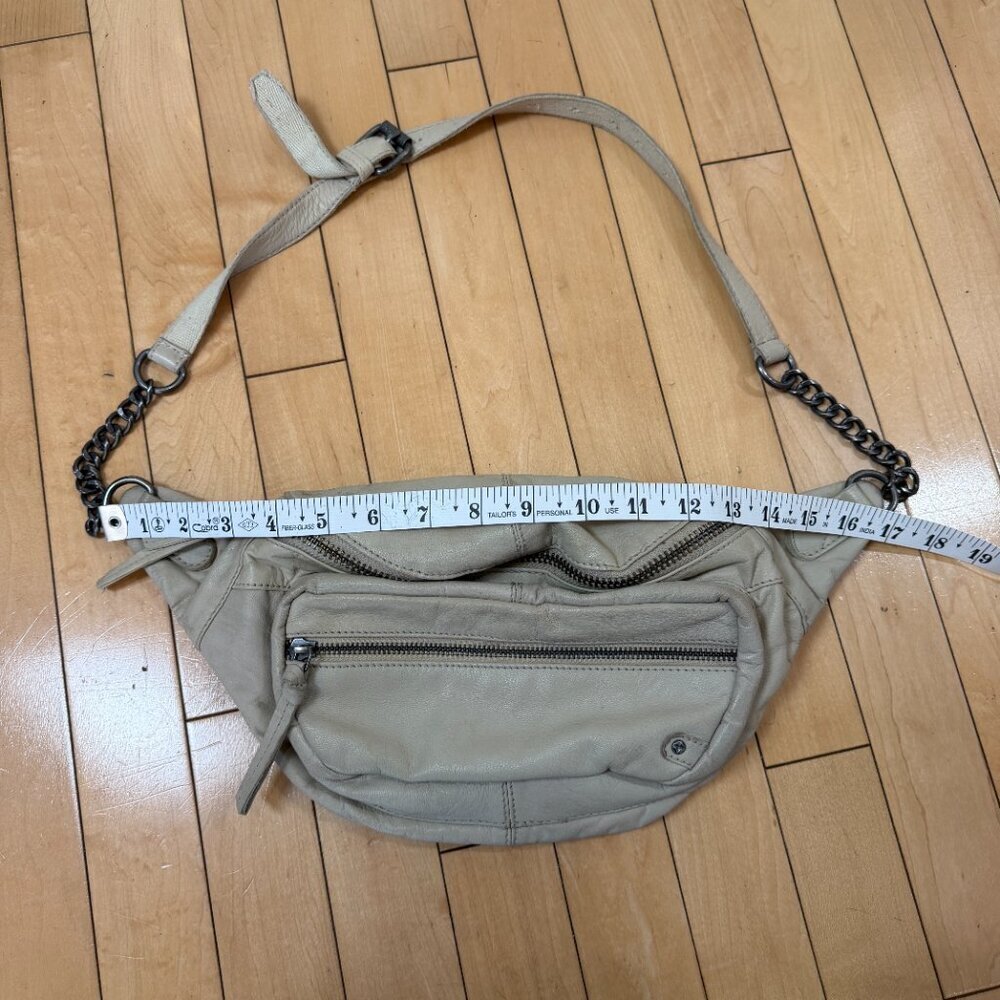 FREE PEOPLE Archer Leather Sling Bag Fanny Pack Cream Crossbody Bag - Picture 4 of 7